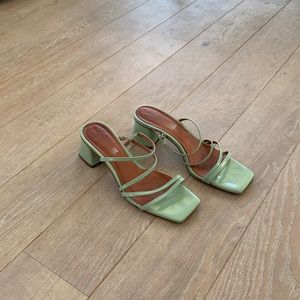 Mint patent leather sandals | L’intervalle